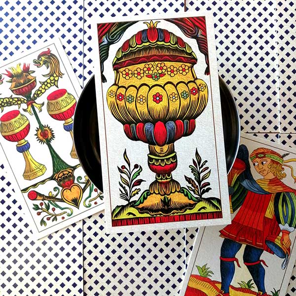 Ocho de Copas y Sota de Copas del Swiss Marseille Tarot