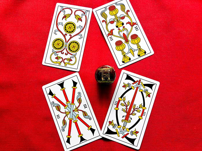 Claves para entender los palos del tarot Claves para entender los palos del tarot