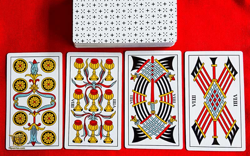 Claves para entender los palos del tarot